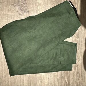 Tularosa Men's Corduroy Pants in Forest Green